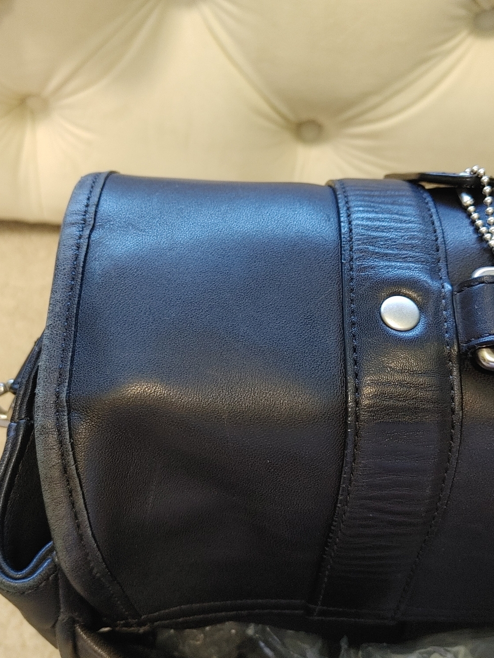 Vintage Coach Black Leather Messenger Bag - Picture 12 of 15